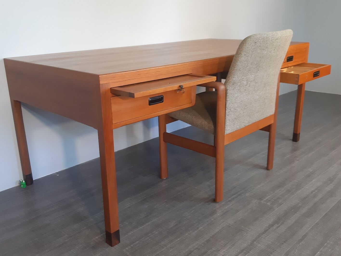 Danish desk  Larsen & Madsen by Willy Beck, 1950