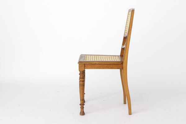 Chaise de salle à manger belge antique, chaise en osier restaurée, bois de hêtre, vers 1930.