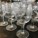 Product BHV Series of 6 glasses chiseled mid-XXth.