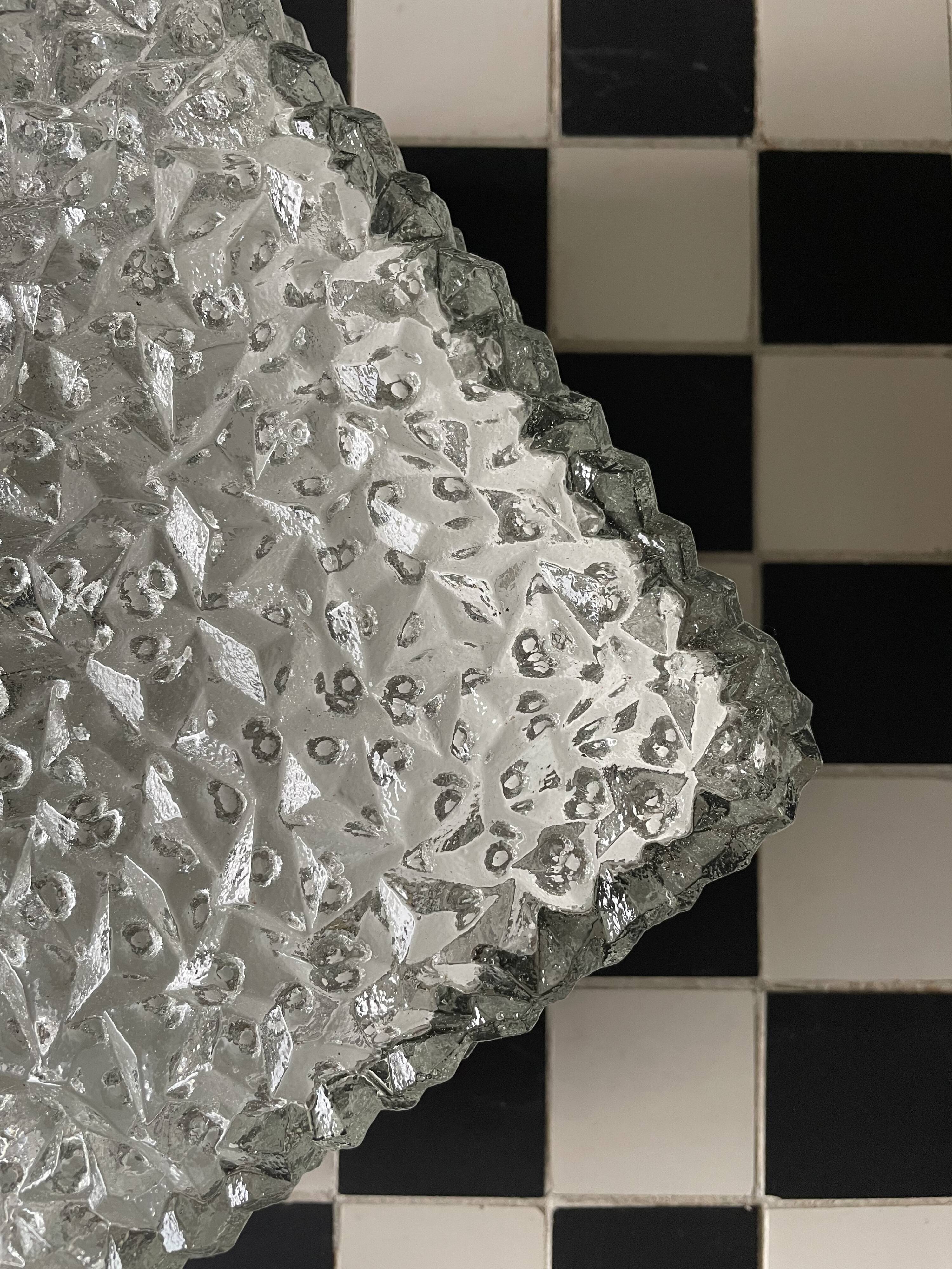 Plafonnier globe verre Holophane 1960