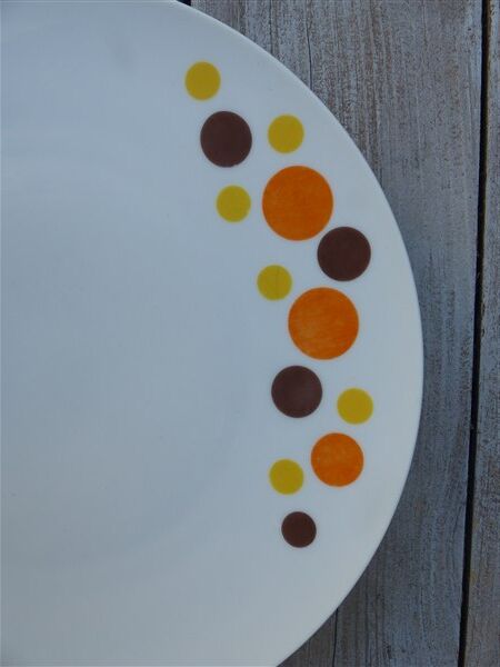 Flat plates vintage décor peas