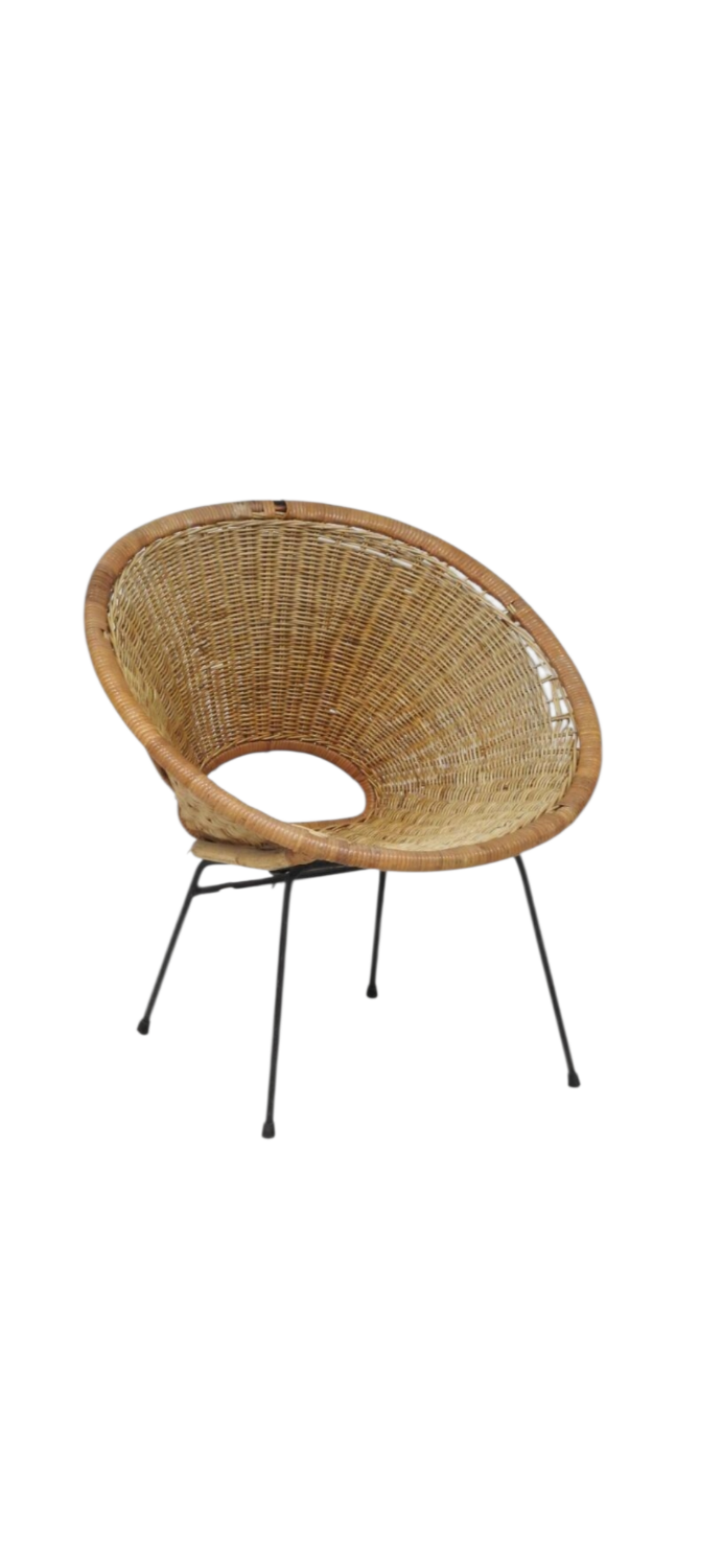 Vintage basket chair in wicker and black metal, 1960s