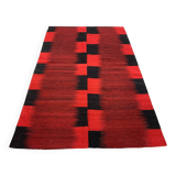Modern kilim