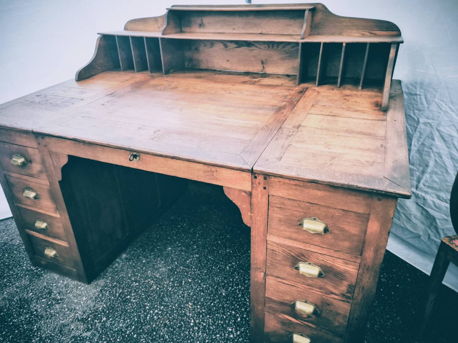 Former Bank Office in Steps