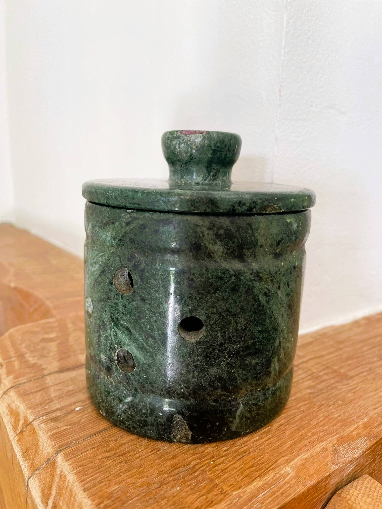 Green marble pot