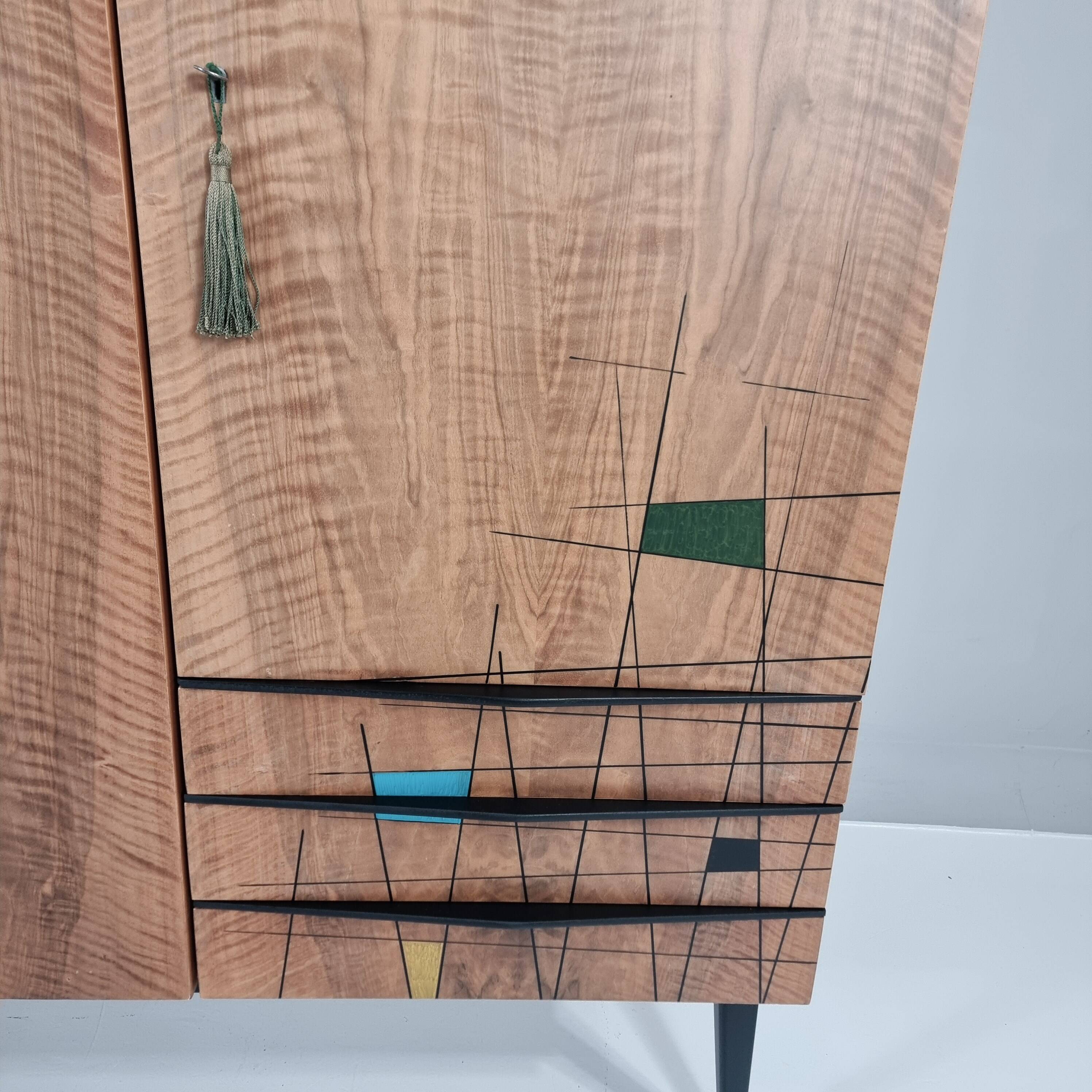 Armoire vintage en noyer, années 1970