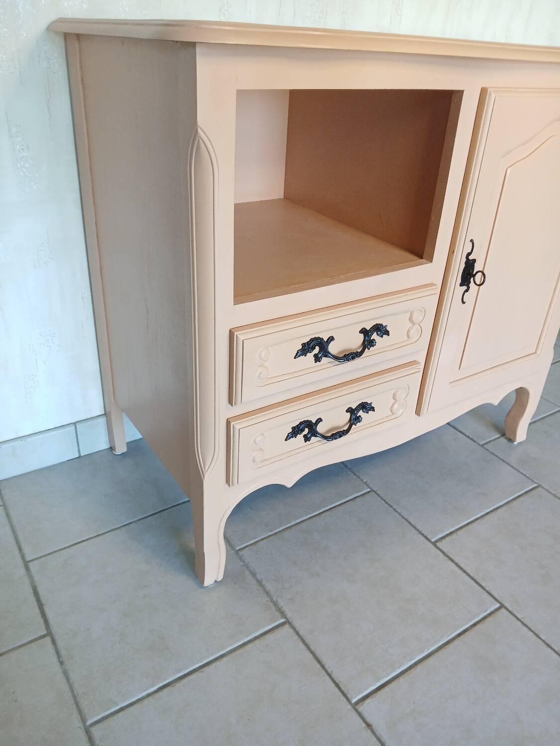 Peach-coloured TV unit