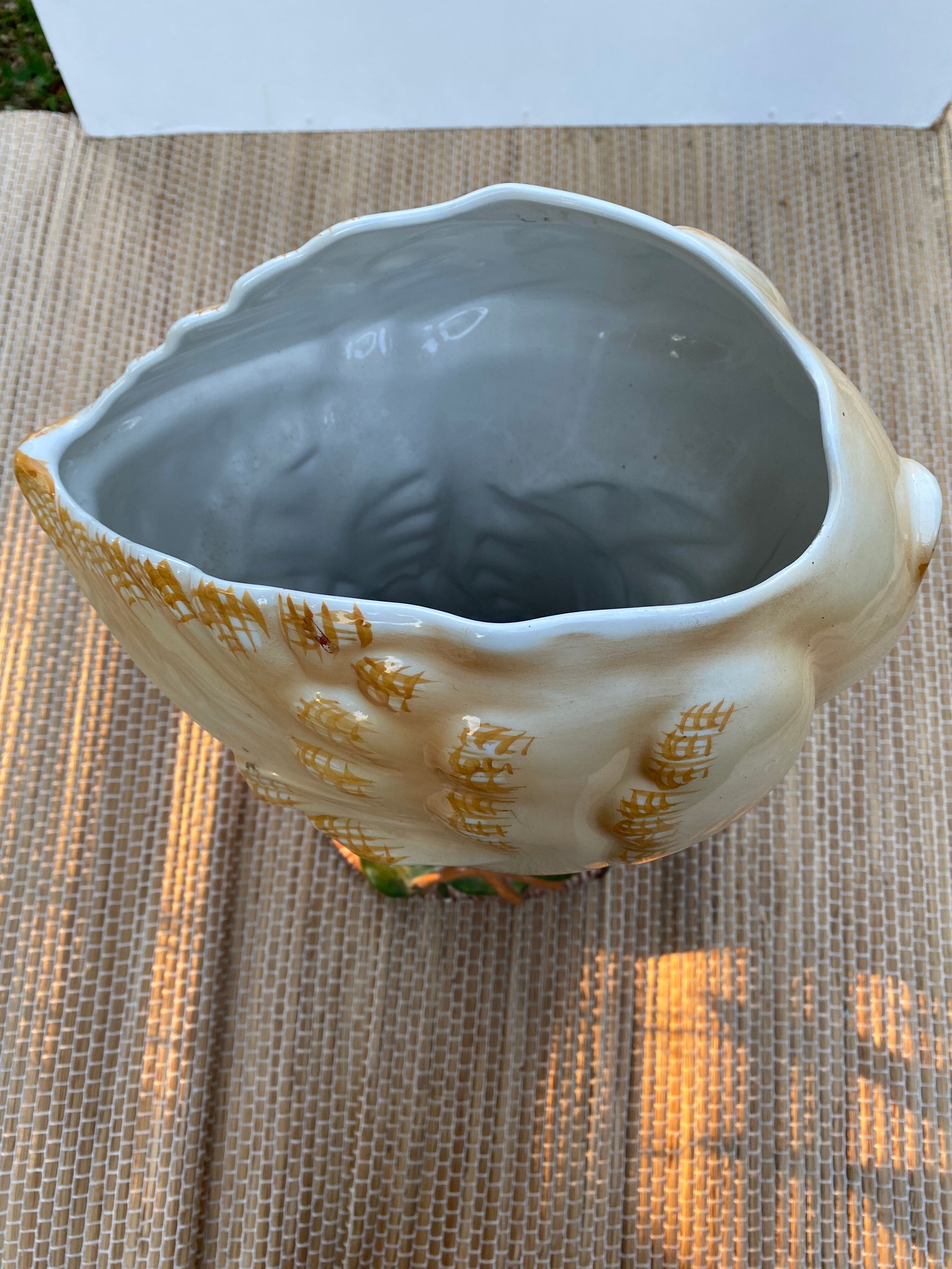 Umbrella door in bird slurry