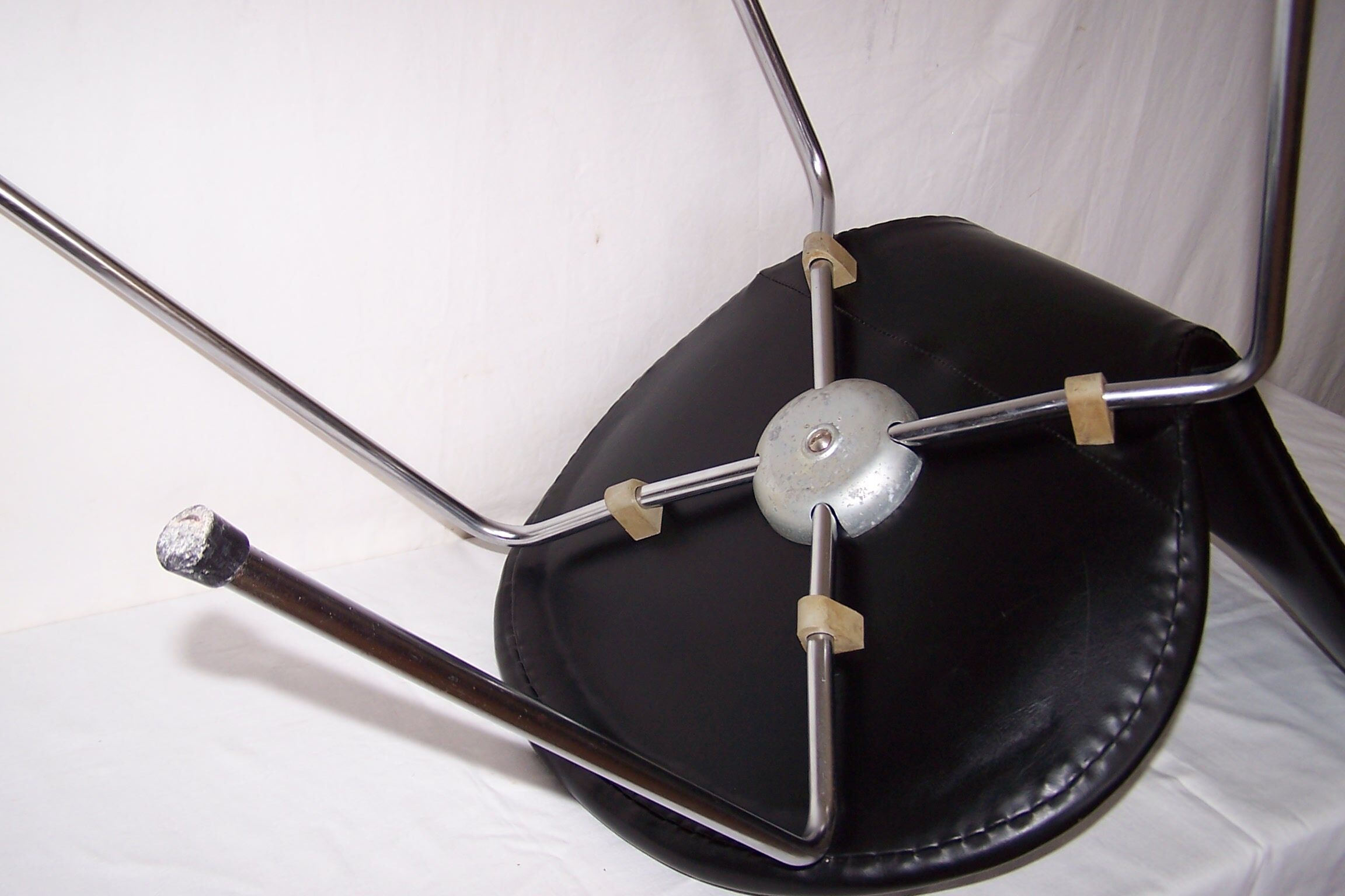 Arne Jacobsen for Fritz Hansen chair 50