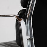 EA208 Soft Pad chair by Charles & REA208 Soft Pad chair by Charles & Ray Eay Eames for Herman Miller