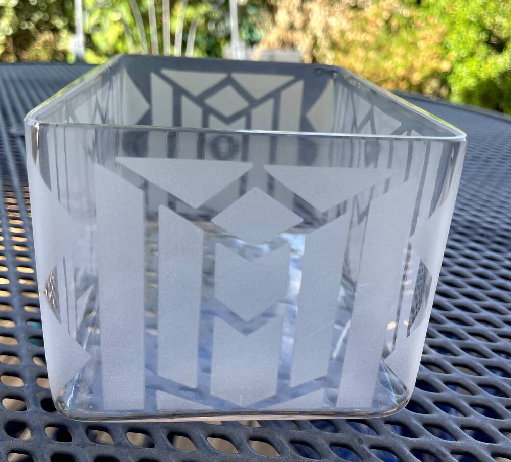 Art Deco biscuit tin in frosted glass with a silver lid, confectionery.