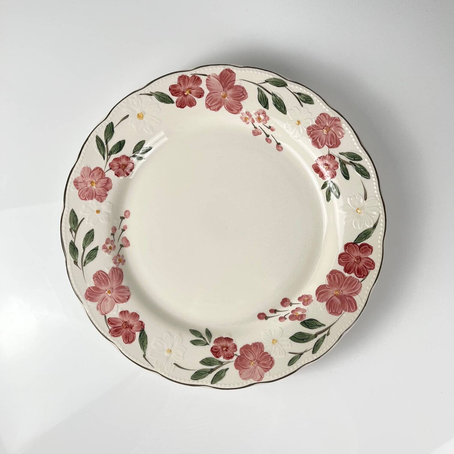 Large porcelain dish Cameo Florals Malaysia 1970–90