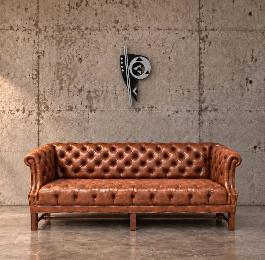 Chesterfield sofa / Brown cognac leather / Deep buttoned / 1980s