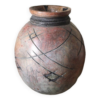 Raku vase with incised decoration