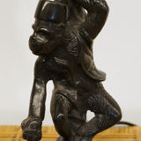 Lamp monkey learned juggler in patinated bronze