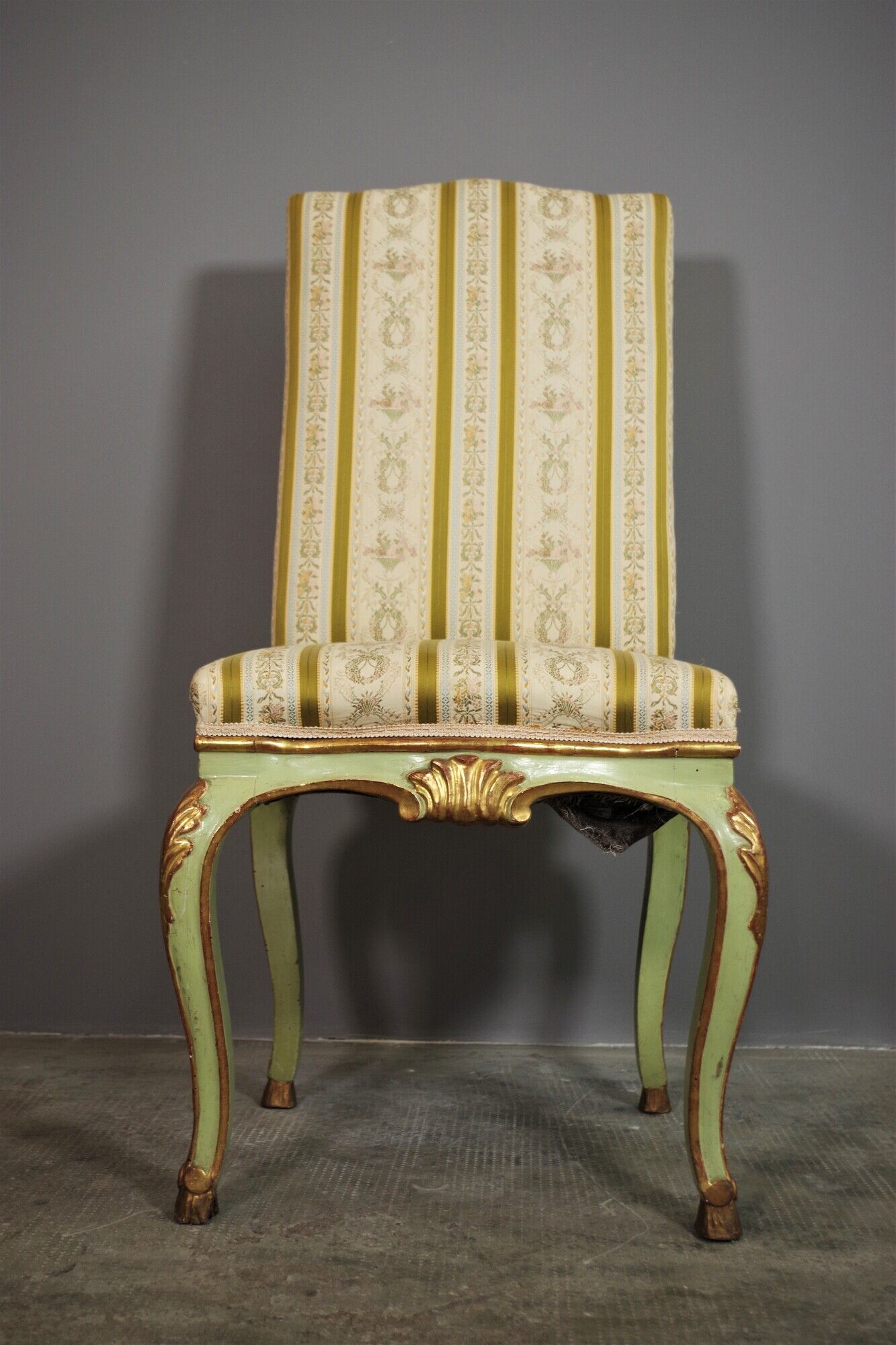 Venetian Baroque salon with table, two armchairs, a bench and a chair, mid-19th century