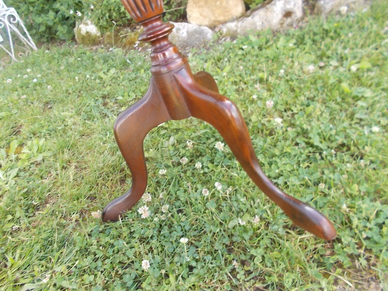 Mahogany pedestal table