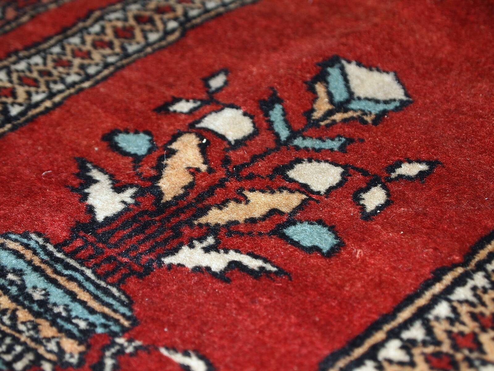 Tapis de prière vintage fait main Lahore pakistanais 62cm x 92cm (1970s)