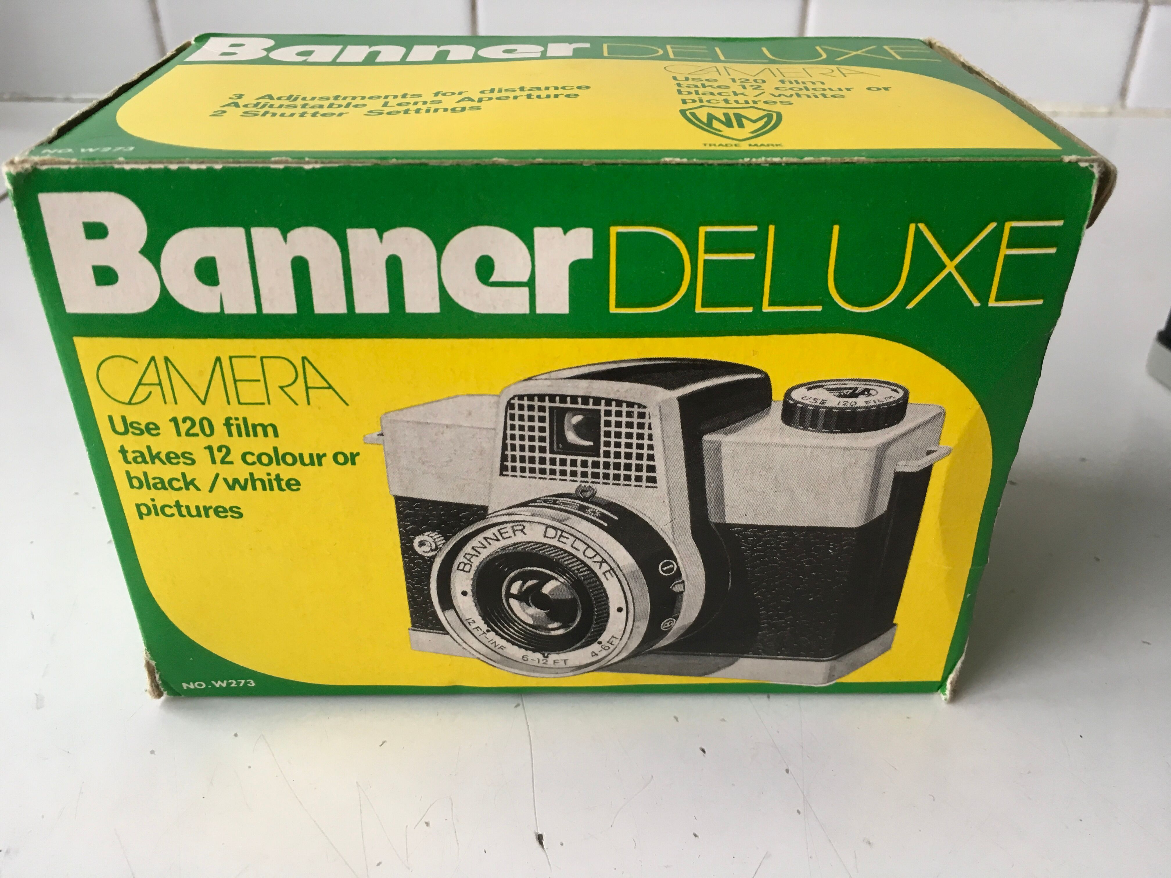 Banner Deluxe vintage camera 60s
