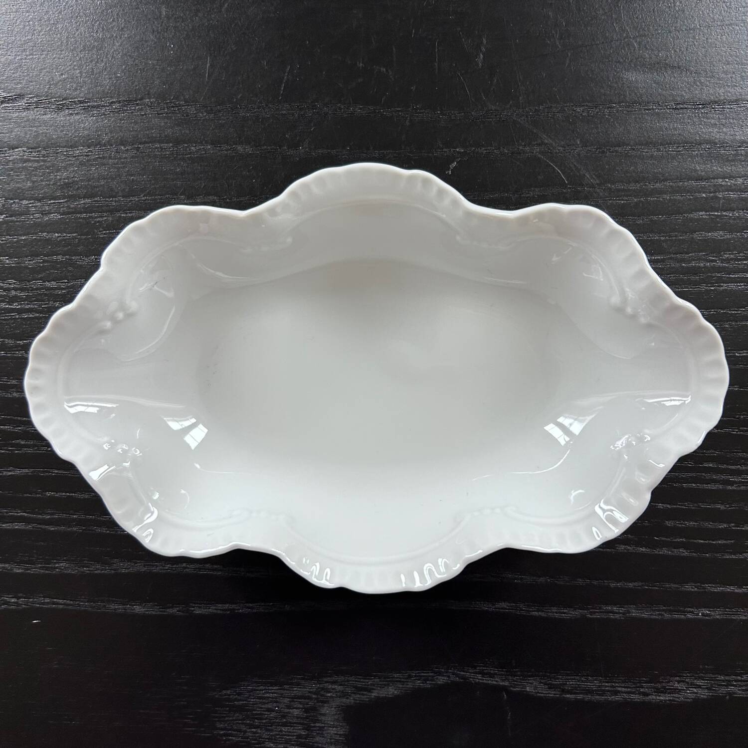 Scalloped porcelain dish