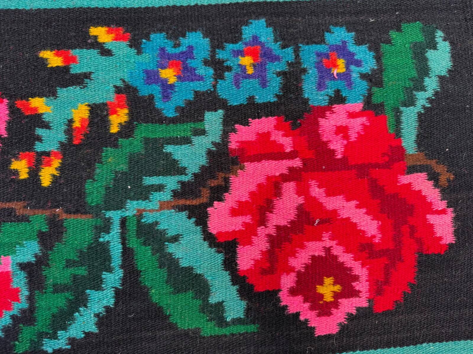Vintage Moldovan square kilim 130x135 cm kelim wool rug medium 2549