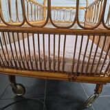 Lit D'enfant vintage en rotin