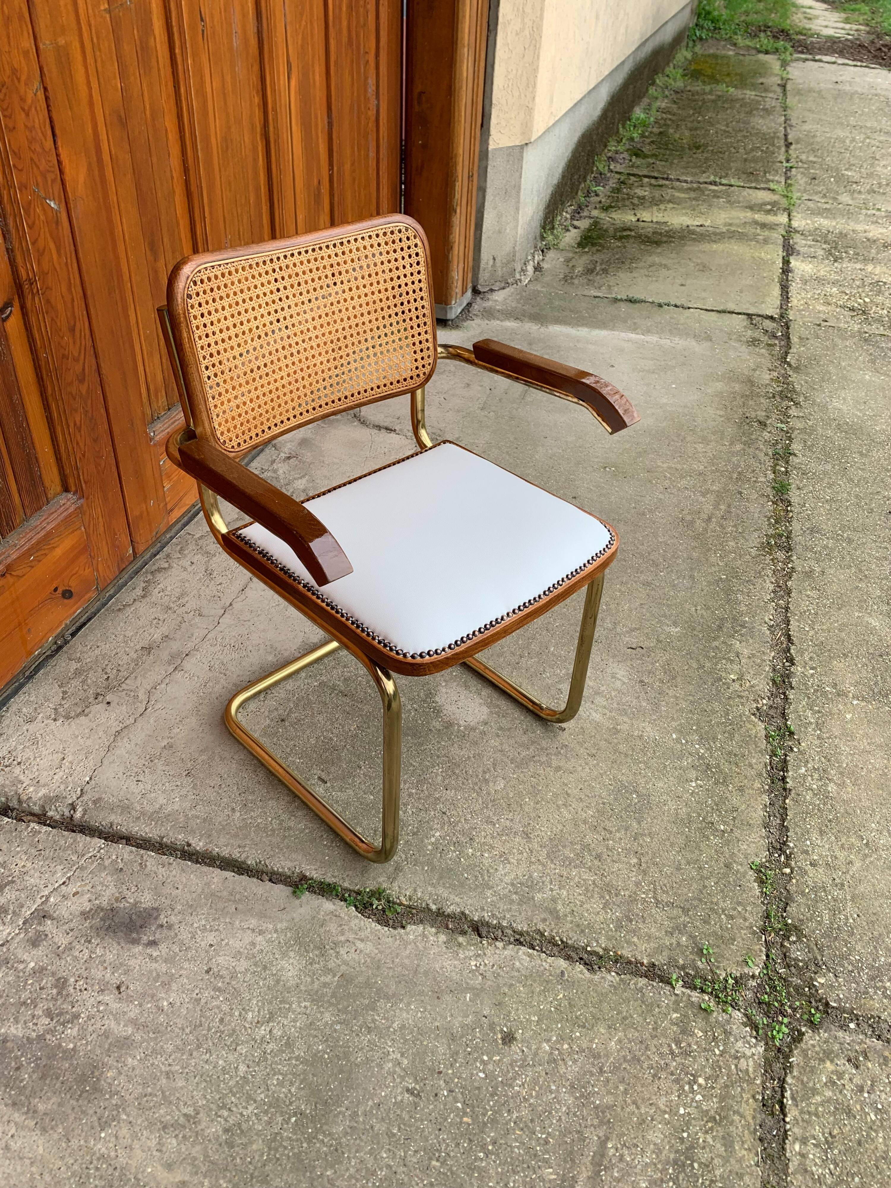 1  Mid-Century Modern Italian Chair, 70s
