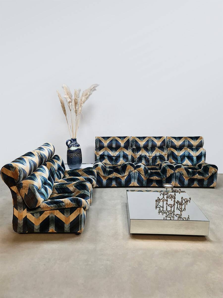 Canapé modulable vintage en velours « Lignes géométriques »
