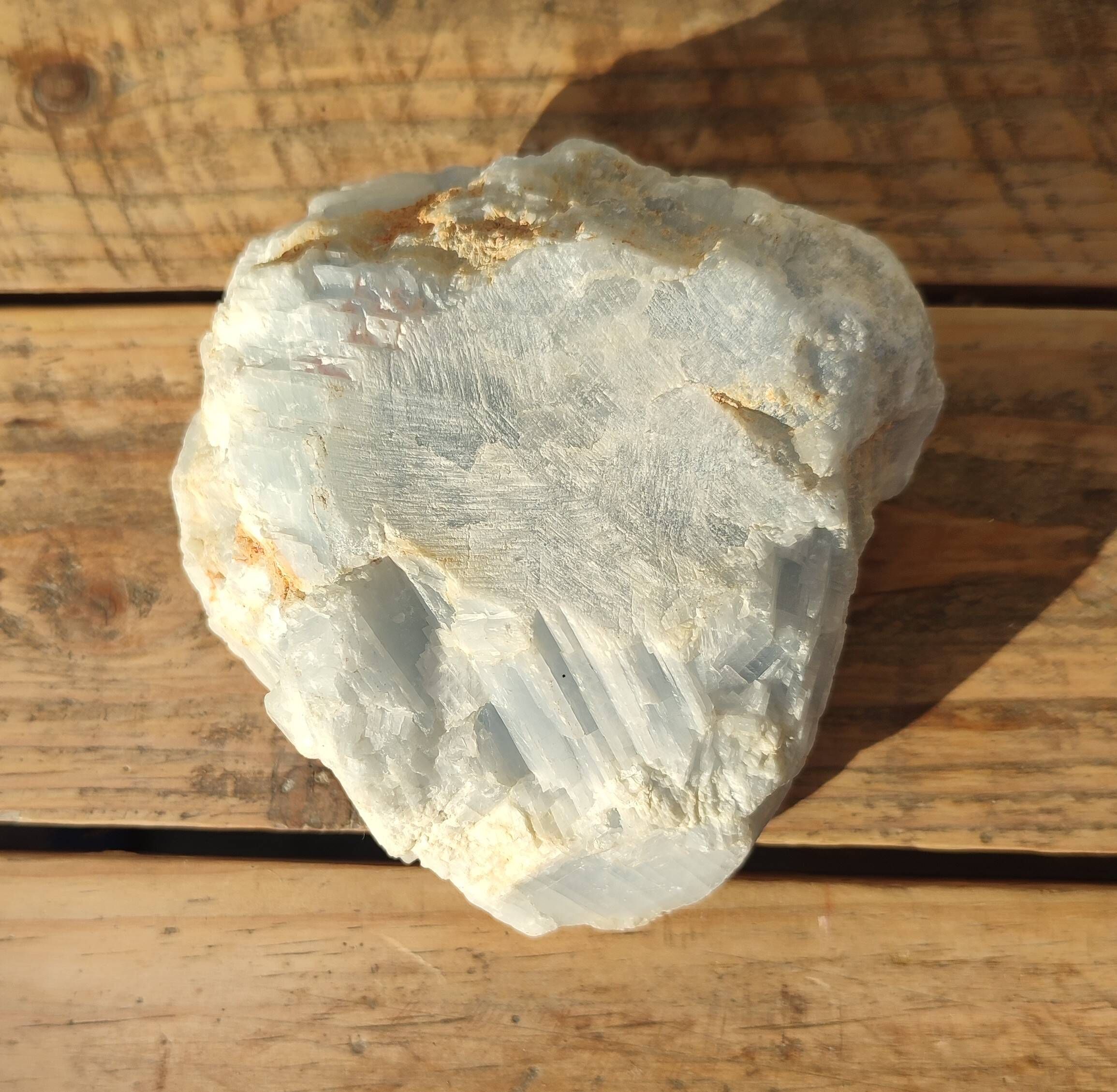 Empty pocket bowl and charging in natural raw Celestite 11 cm