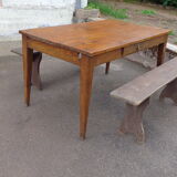 Country table and benches