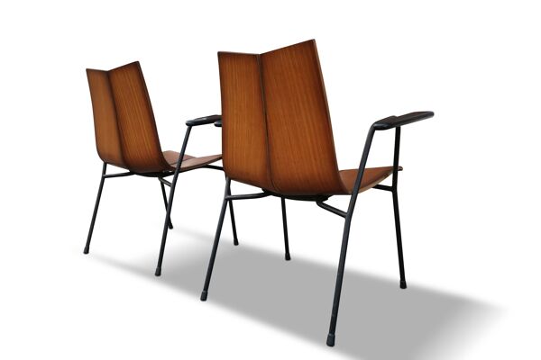 Paire de fauteuils “GA” avec accoudoirs par Hans Bellmann – édition Horgone