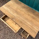 Double drawer coffee table