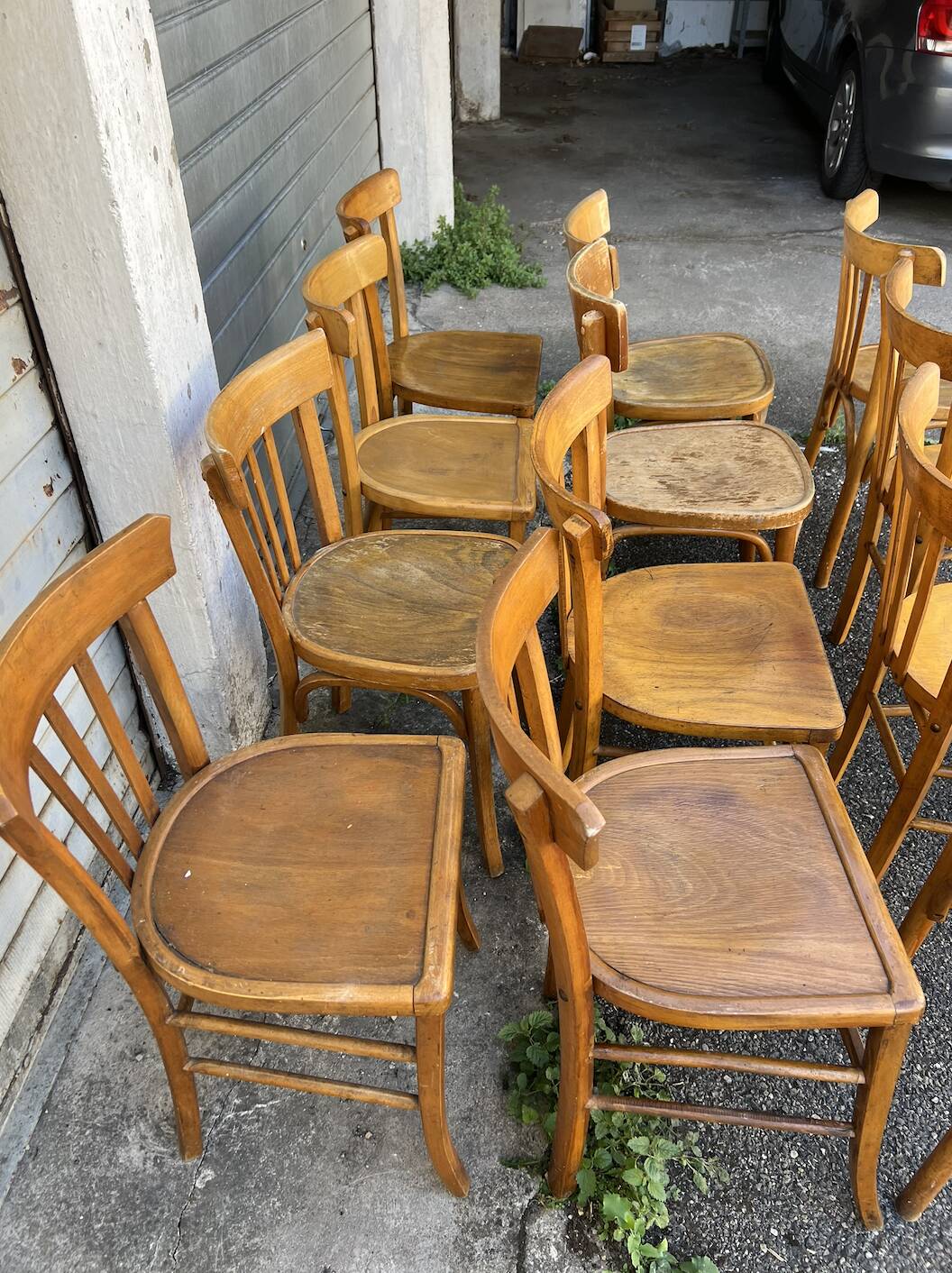 (Lot) 12 bistro chairs (light oak)