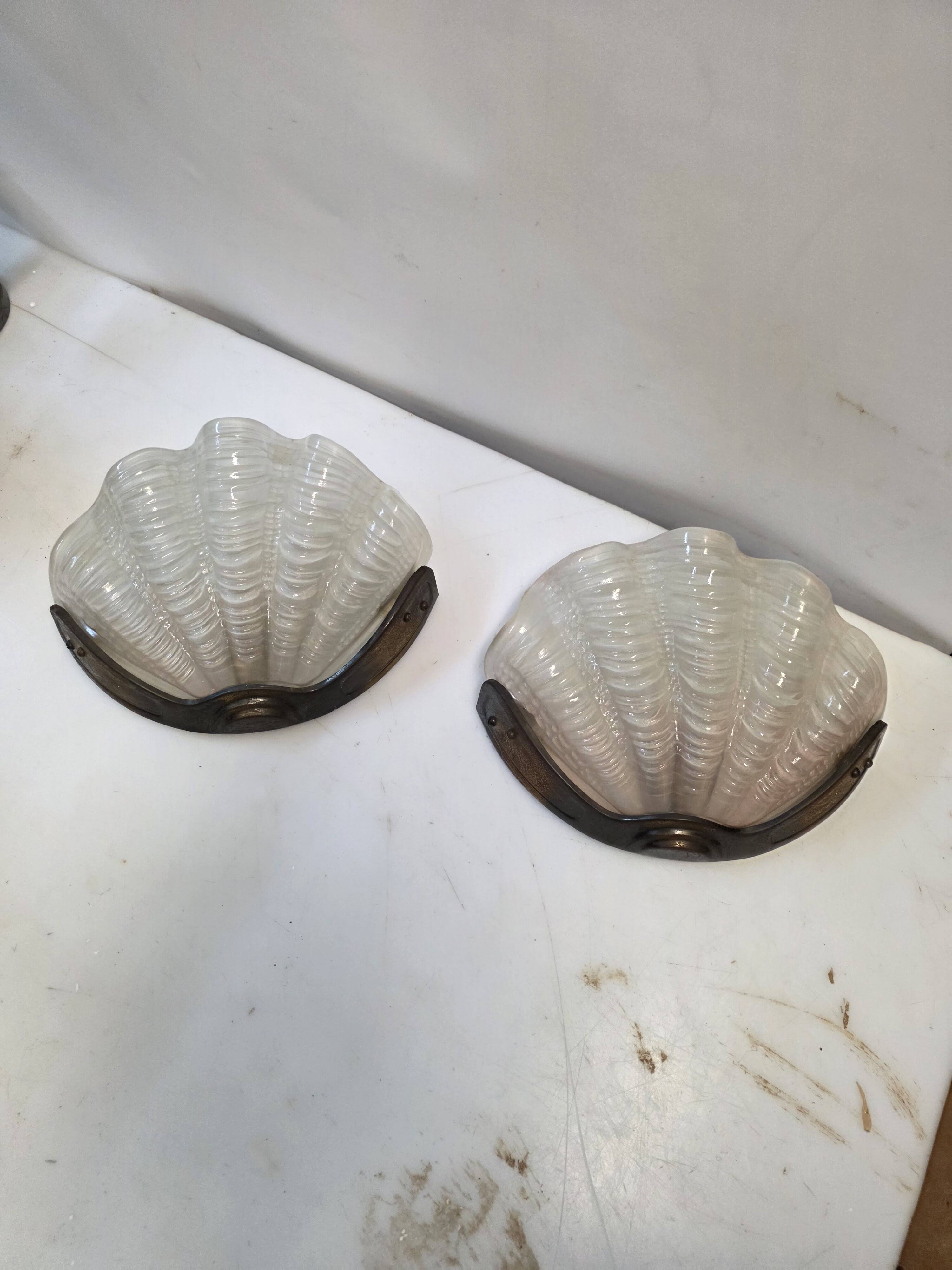 Pair of shell wall lights Art Deco 1930
