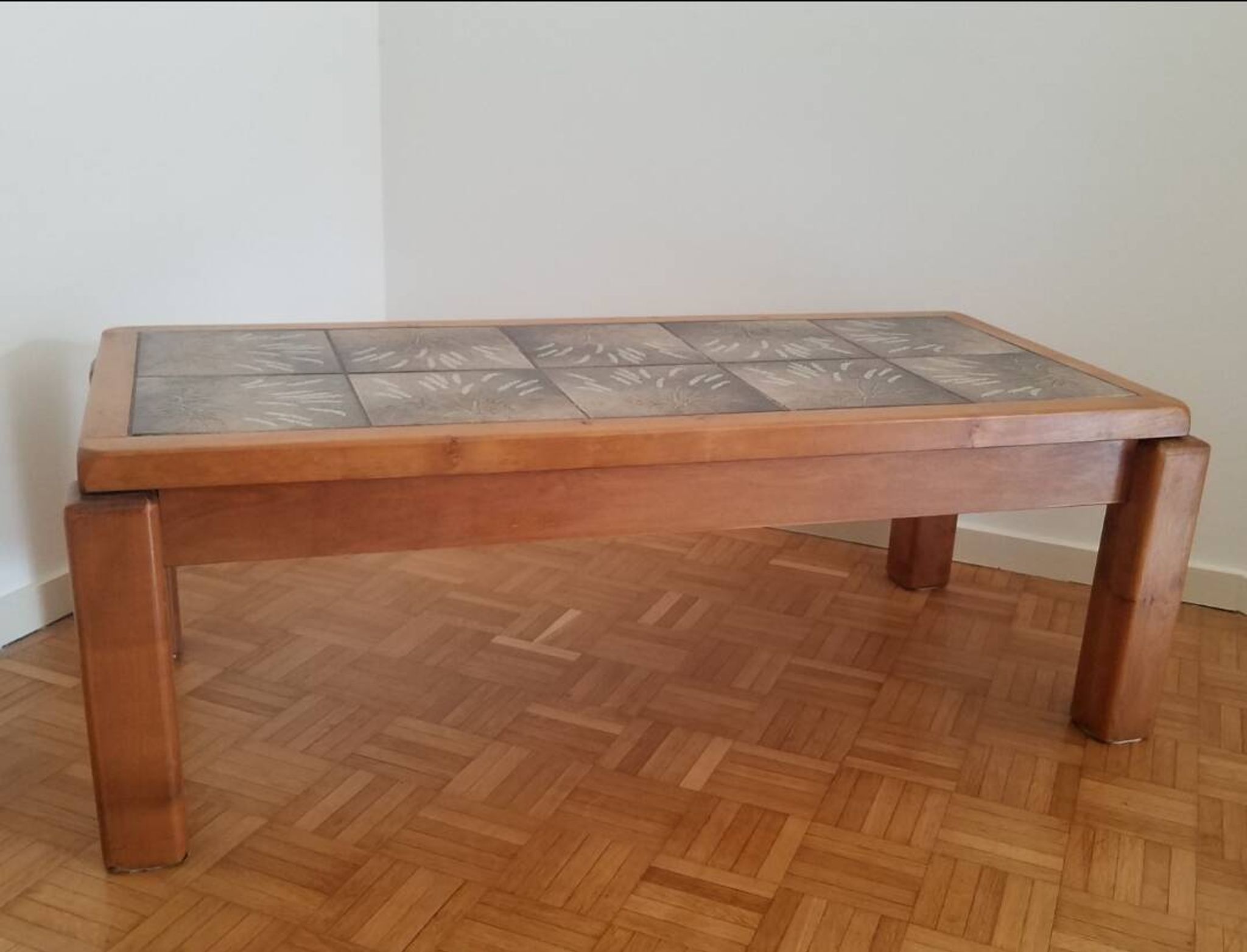 Table basse en céramique