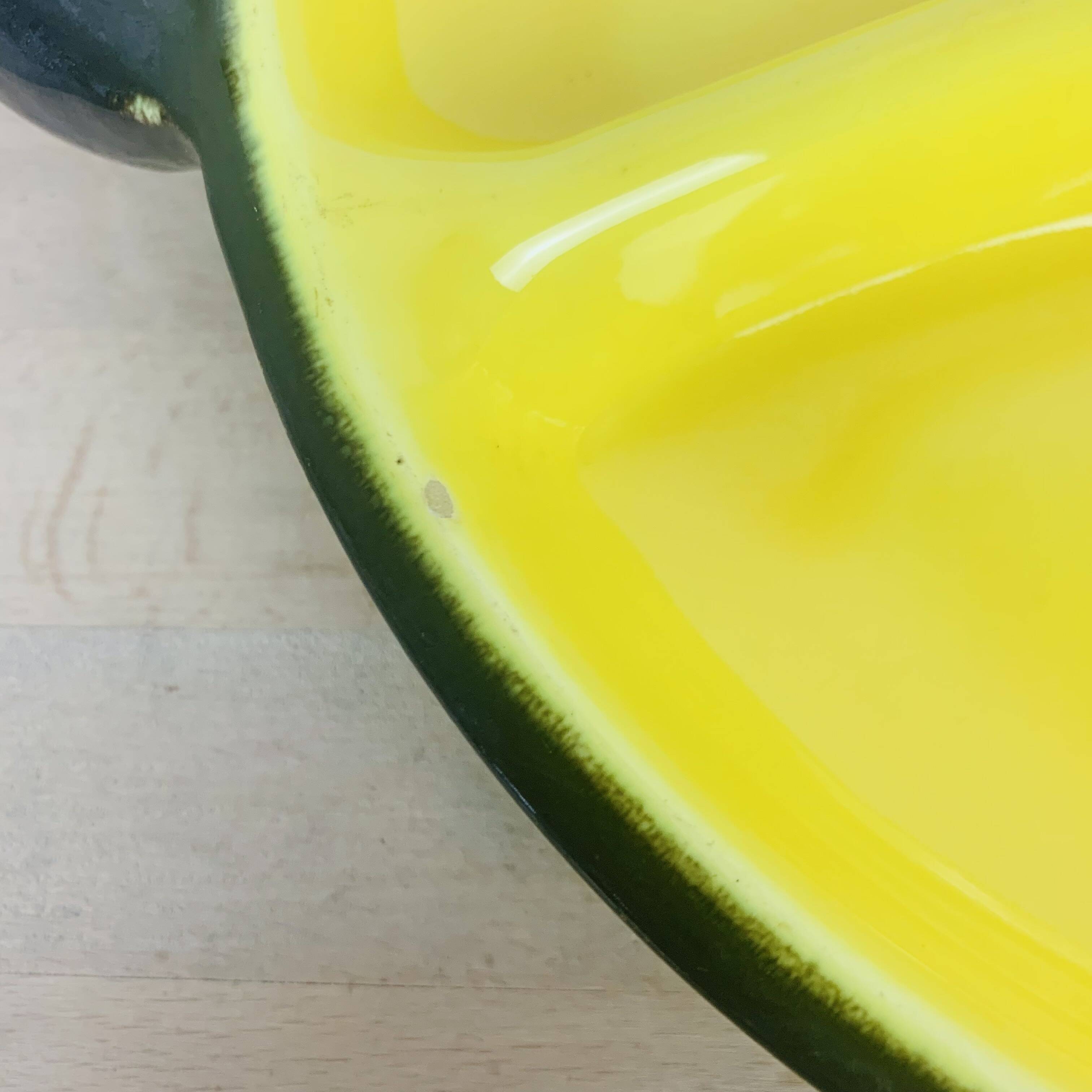 Round ceramic dish from the 50s, black and yellow