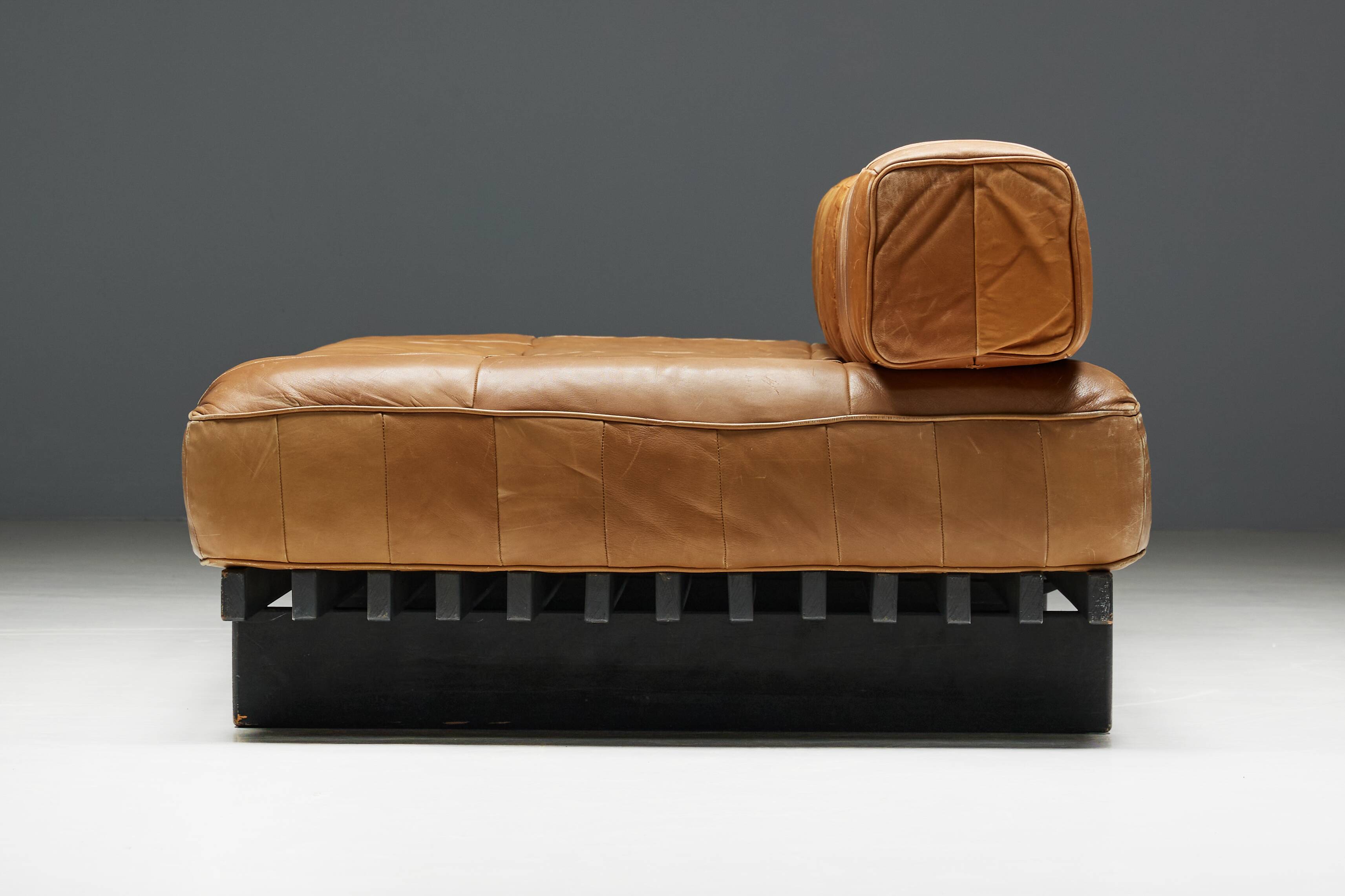 Daybed DS80 by De Sede in Cognac Leather, Switzerland, 1970s