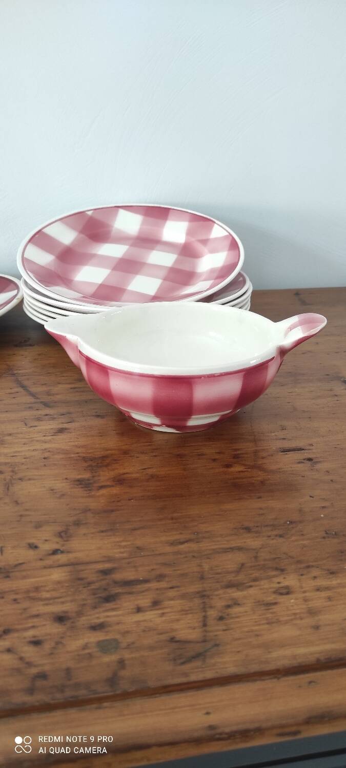 Ensemble Assiettes Plates,plat et saucière Vintage