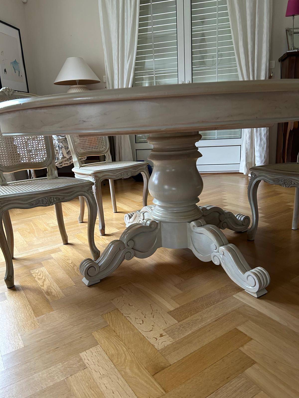 Table pied central