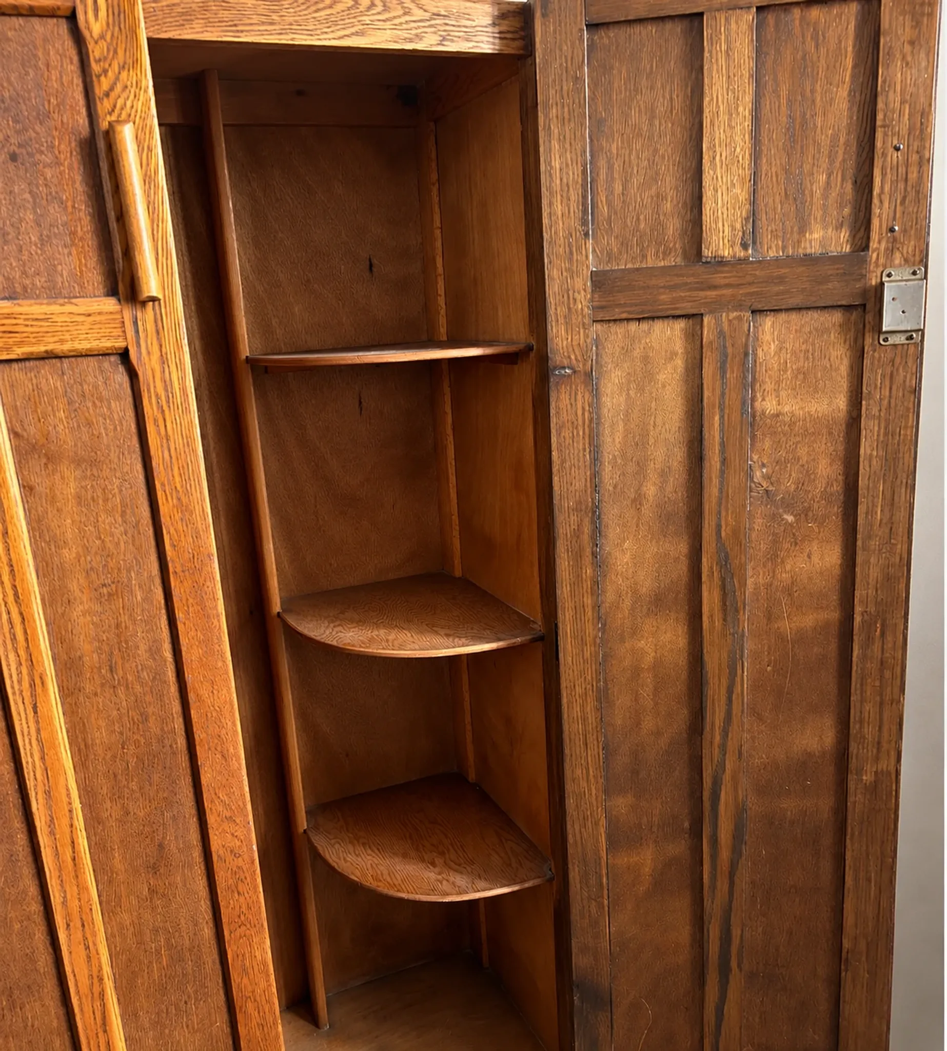 Small English oak wardrobe from the early 20th century with unusual proportions, a rarity.