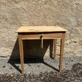 Table en bois brut ancienne