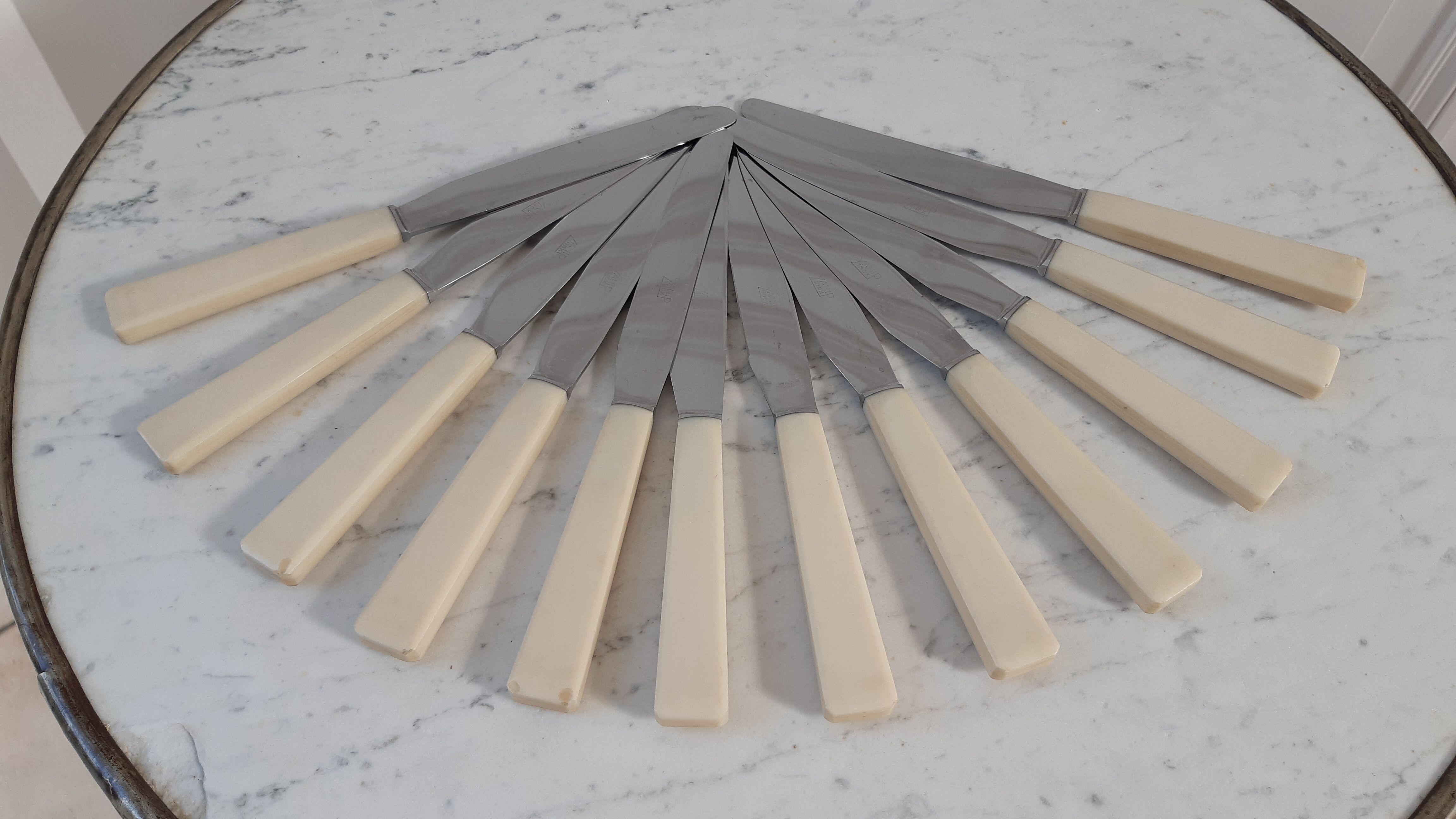 Set of 12 bakelite knives 70s