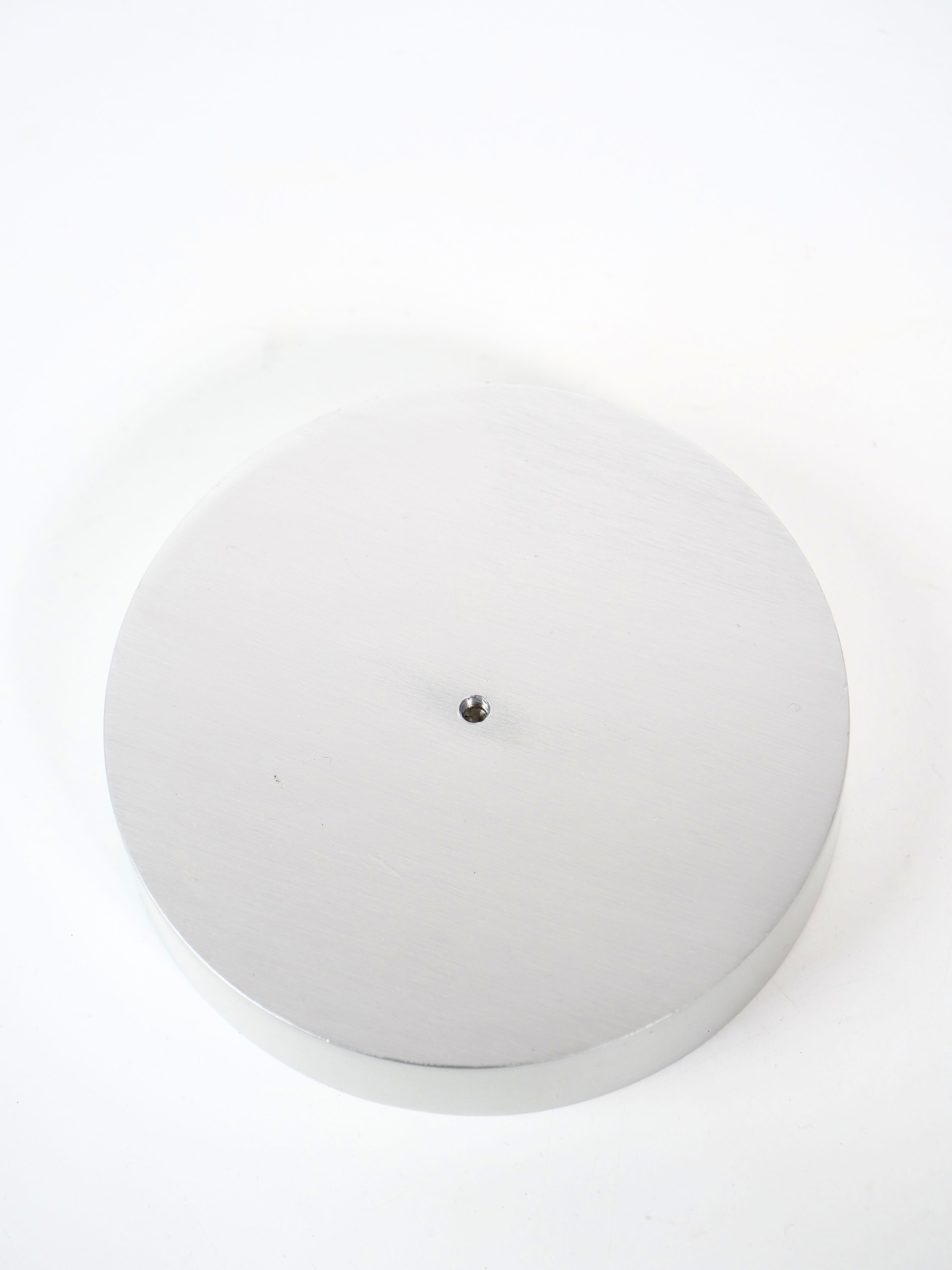 Empty pocket in aluminium