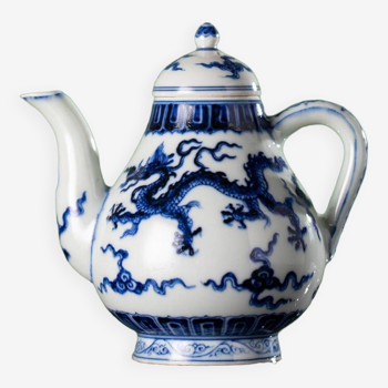 Théière en porcelaine bleue et blanche de style Ming yongxuan, théière à motif nuage et dragon, artisanat classique