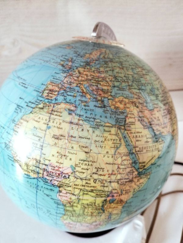 Globe terrestre lumineux