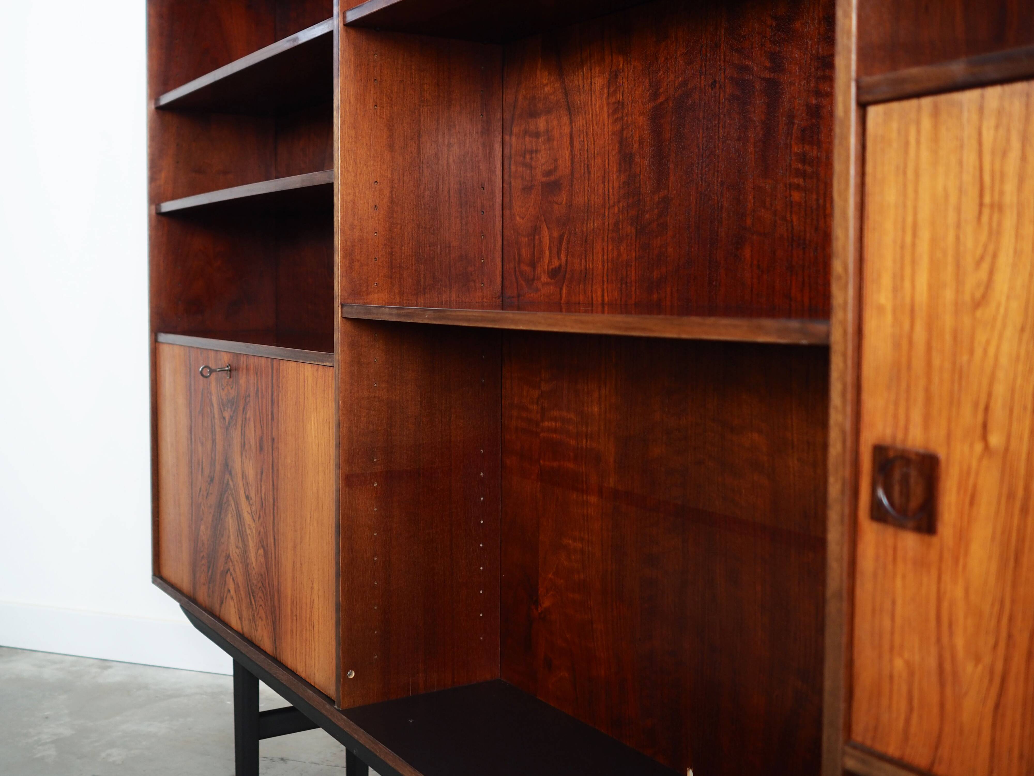 Rosewood bookcase, Danish design, 1970s, production: Farsø Møbelfabrik