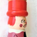 Coquetier ancien en bois peint main vintage