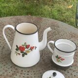Coffee pot, in enamelled iron with patterns of red roses and white flowers, with filter, old