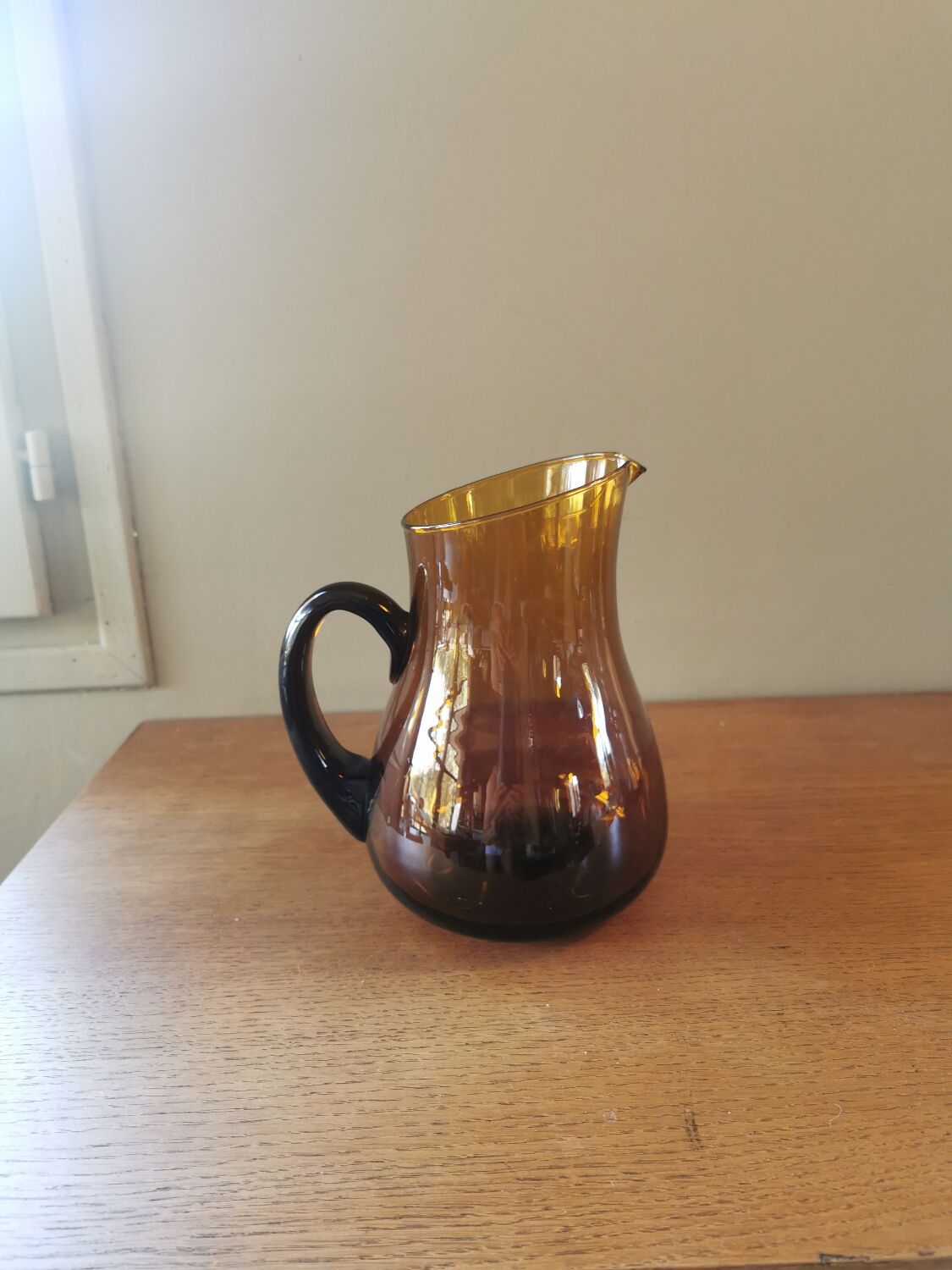 Pichet rond vintage verre couleur ambre