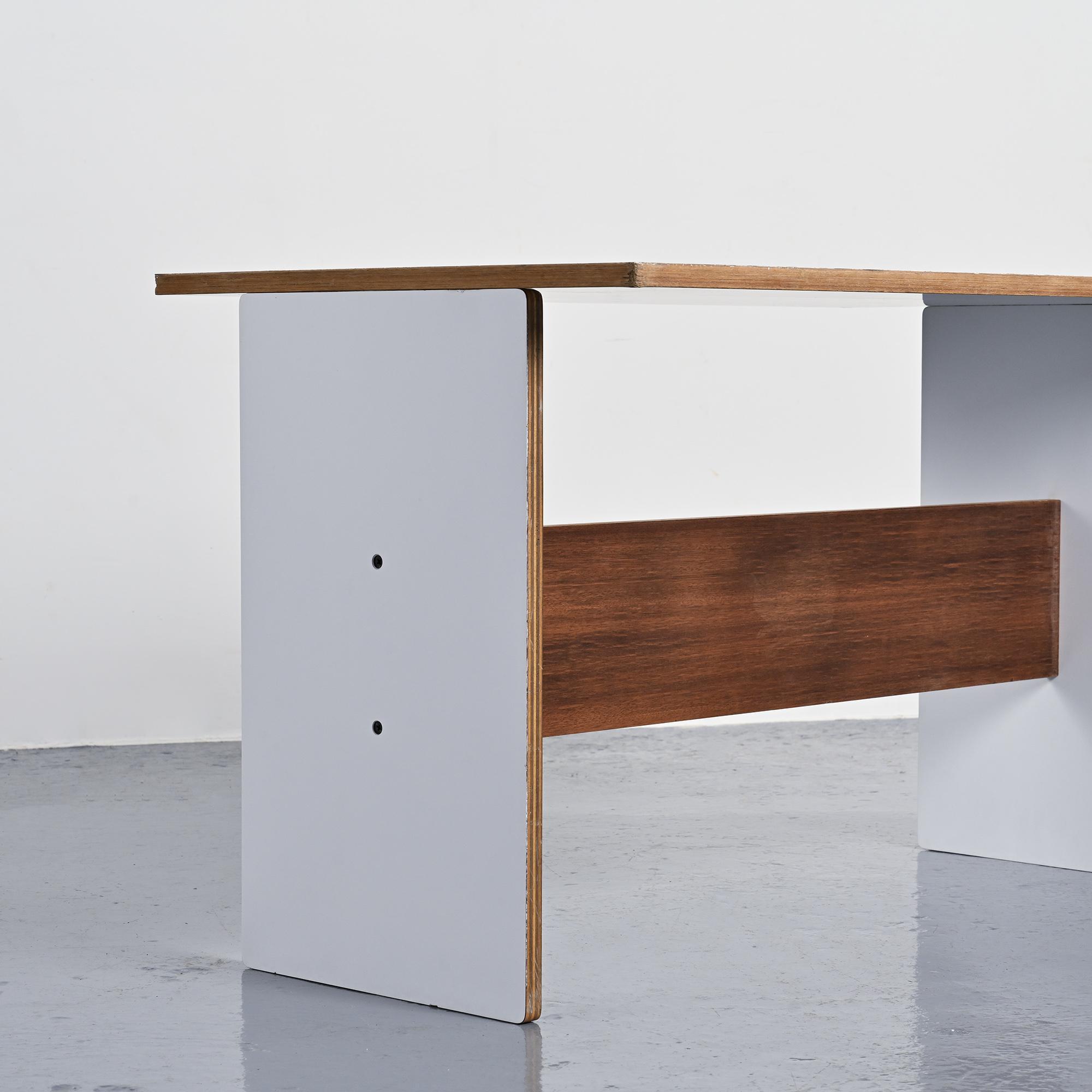 Modular table by Pierre Guariche for La Plagne, circa 1968.